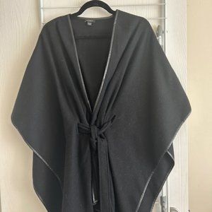 Black Women's Ann Taylor Cape